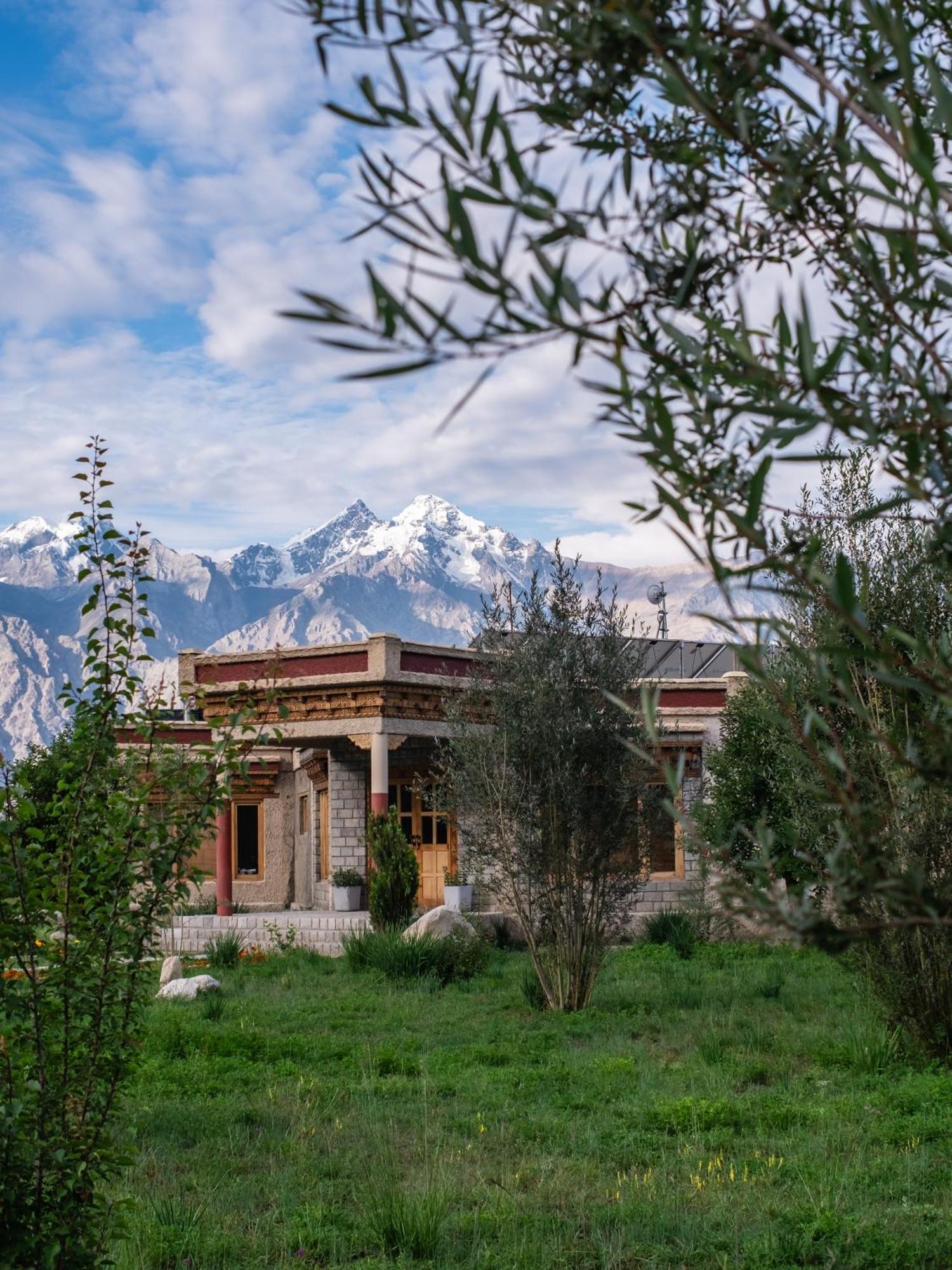 Lchang Nang Retreat-The House Of Trees-Nubra Valley Otel Sumur Dış mekan fotoğraf