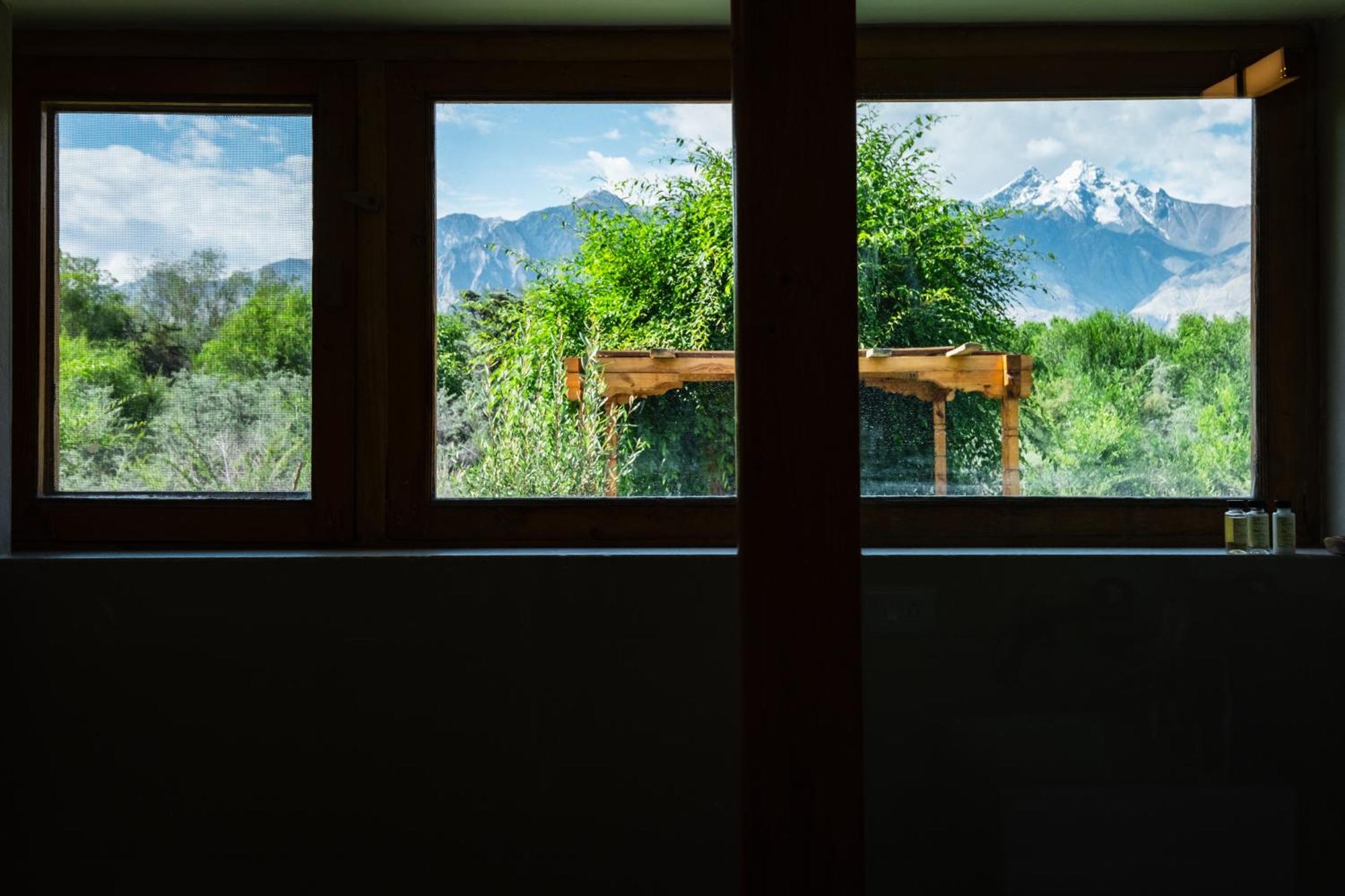 Lchang Nang Retreat-The House Of Trees-Nubra Valley Otel Sumur Dış mekan fotoğraf